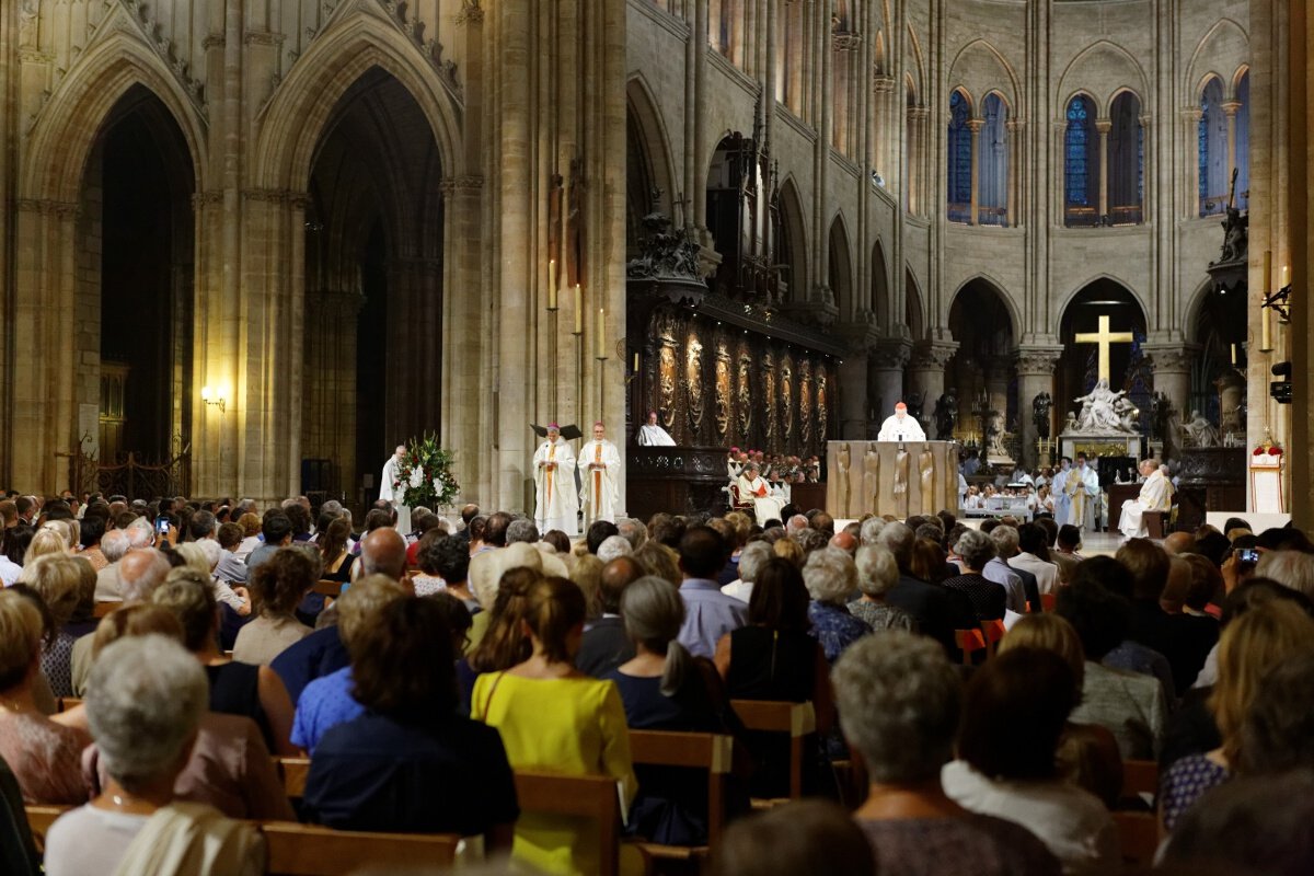 Remerciements des deux nouveaux évêques. © Yannick Boschat / Diocèse de Paris.