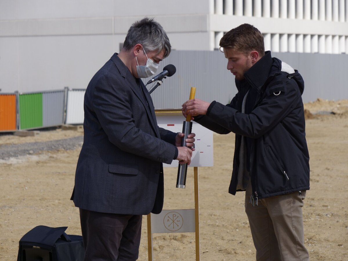 Lancement et bénédiction du chantier du futur Centre Teilhard de Chardin – (…). © Yannick Boschat / Diocèse de Paris.