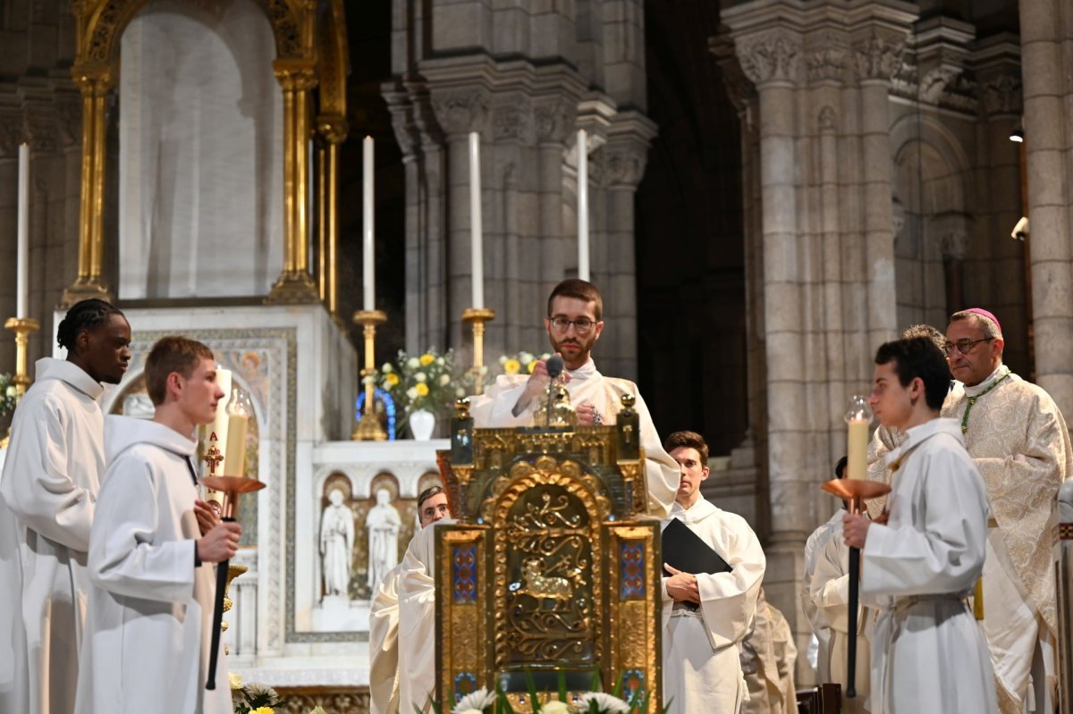 Ordinations diaconales en vue du sacerdoce. © Marie-Christine Bertin / Diocèse de Paris.