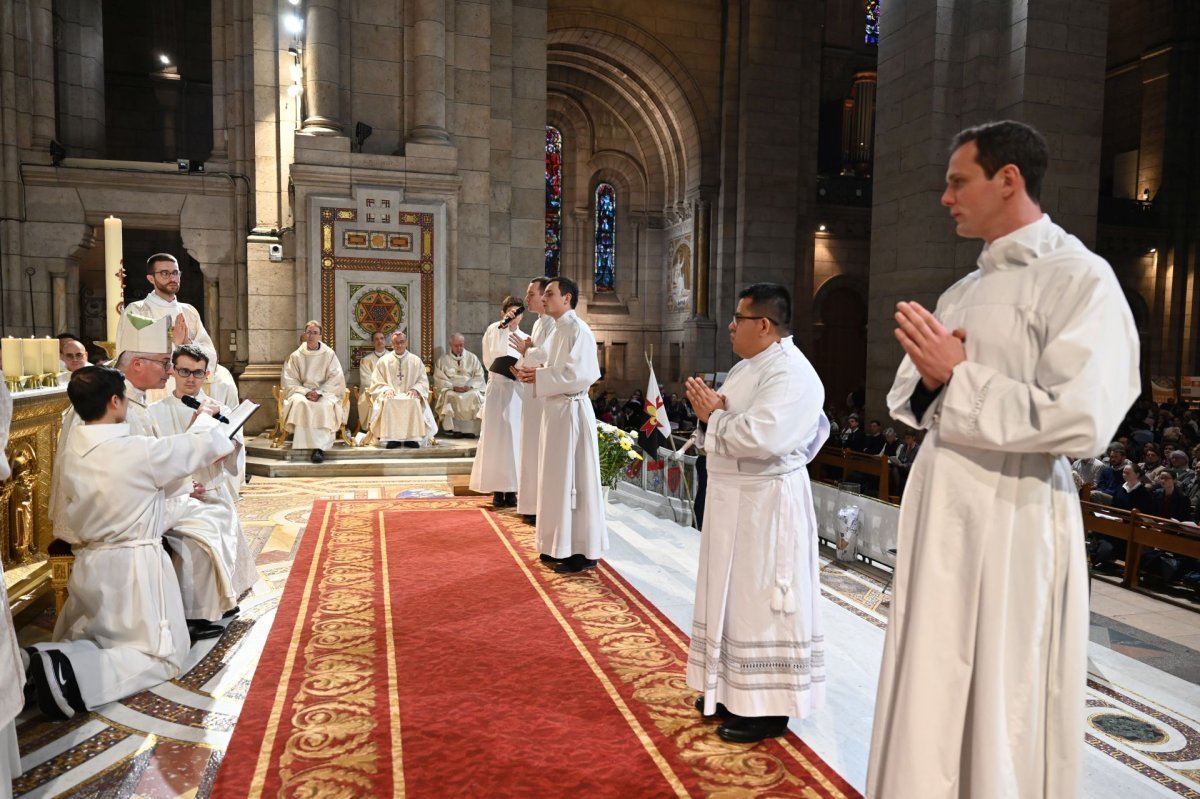 Ordinations diaconales en vue du sacerdoce. © Marie-Christine Bertin / Diocèse de Paris.