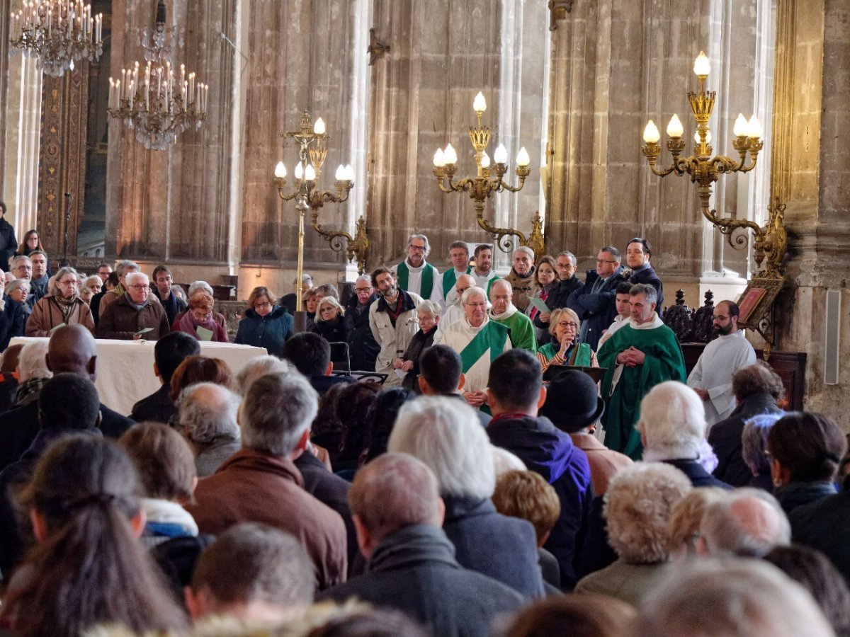 Rassemblement diocésain pour la 2e Journée Mondiale des Pauvres à Saint-Eustache. © Yannick Boschat / Diocèse de Paris.