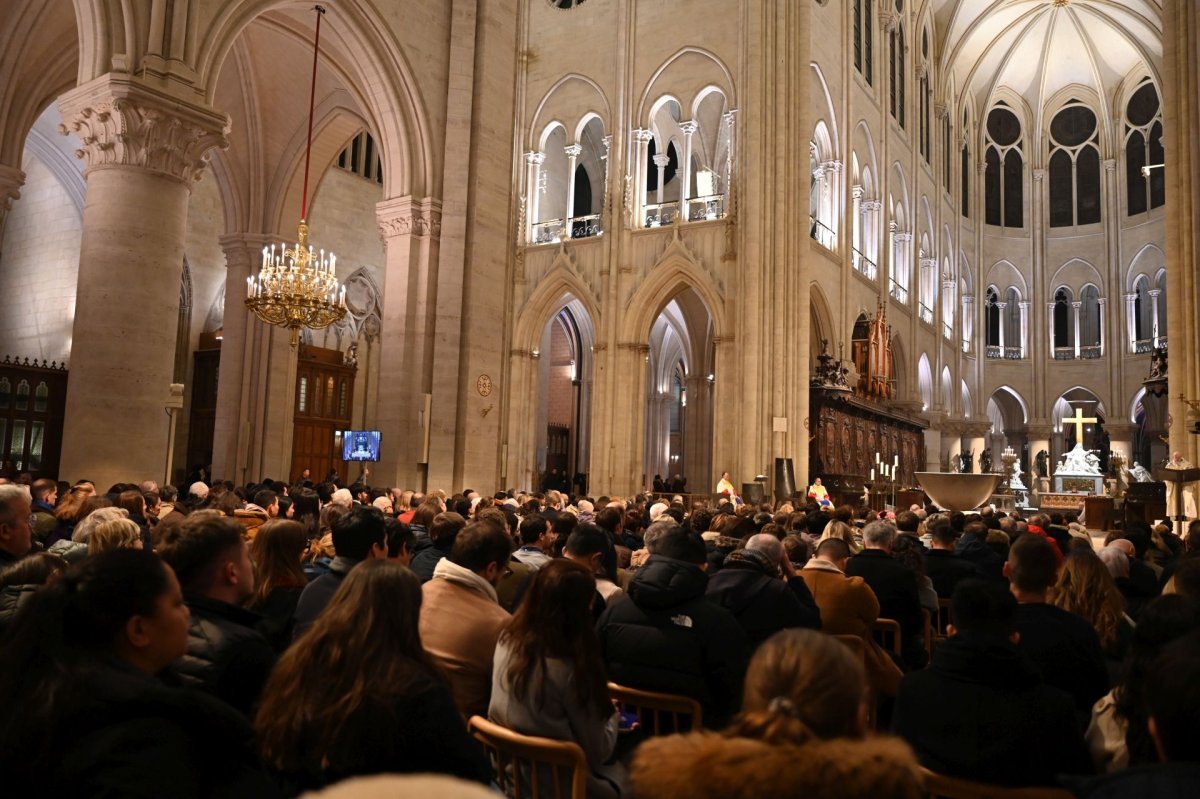 Messe du soir du samedi 14 décembre 2024 à Notre-Dame de Paris. © Marie-Christine Bertin / Diocèse de Paris.