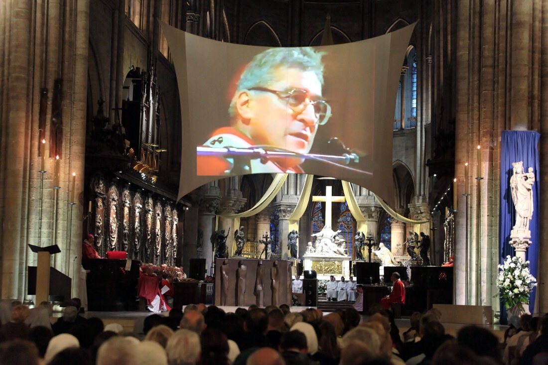 Extrait vidéo de l'ordination épiscopale par Mgr Jean-Marie Lustiger. © Yannick Boschat / Diocèse de Paris.