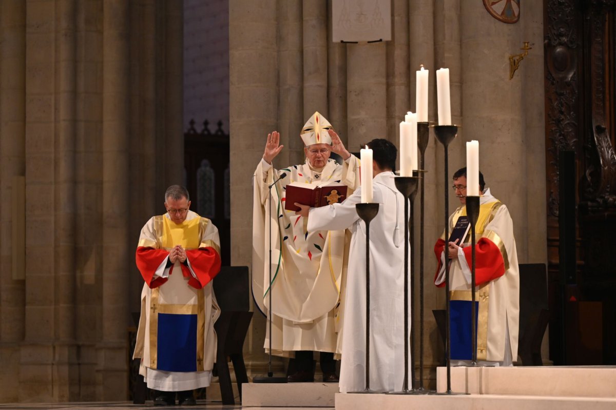 Messe en présence des services diocésains et de l'Atelier de Notre-Dame. © Marie-Christine Bertin / Diocèse de Paris.