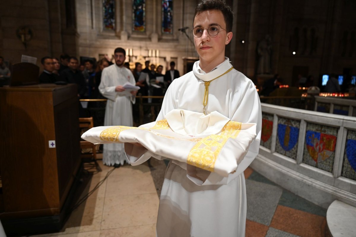 Ordinations diaconales en vue du sacerdoce. © Marie-Christine Bertin / Diocèse de Paris.