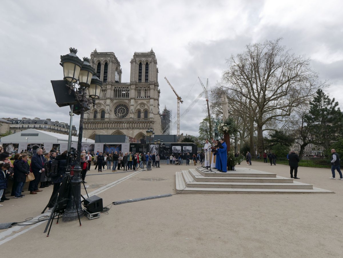 Annonce de la Résurrection 2024. © Yannick Boschat / Diocèse de Paris.