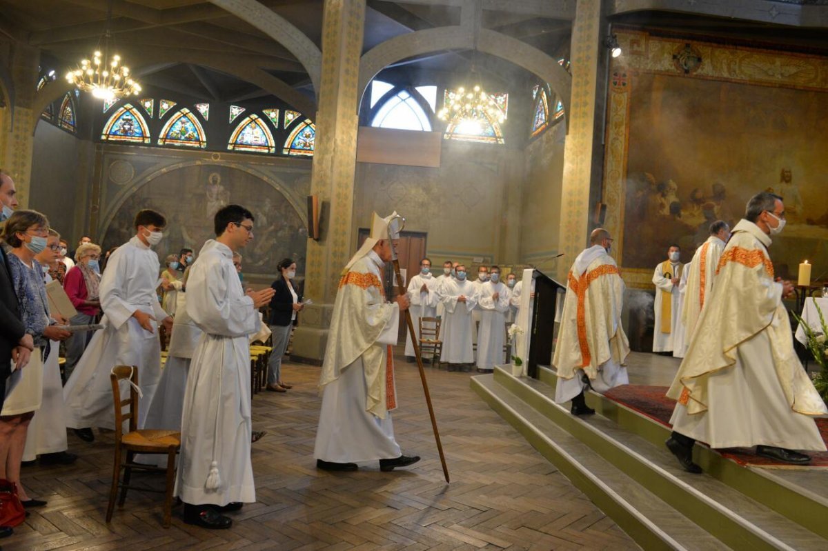 Ordinations diaconales en vue du sacerdoce 2020 à Saint-Jean de Montmartre (18e). © Marie-Christine Bertin / Diocèse de Paris.