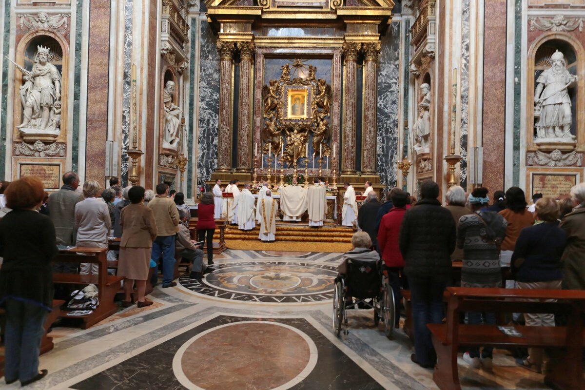 Messe à Sainte-Marie-Majeure. © Yannick Boschat / Diocèse de Paris.