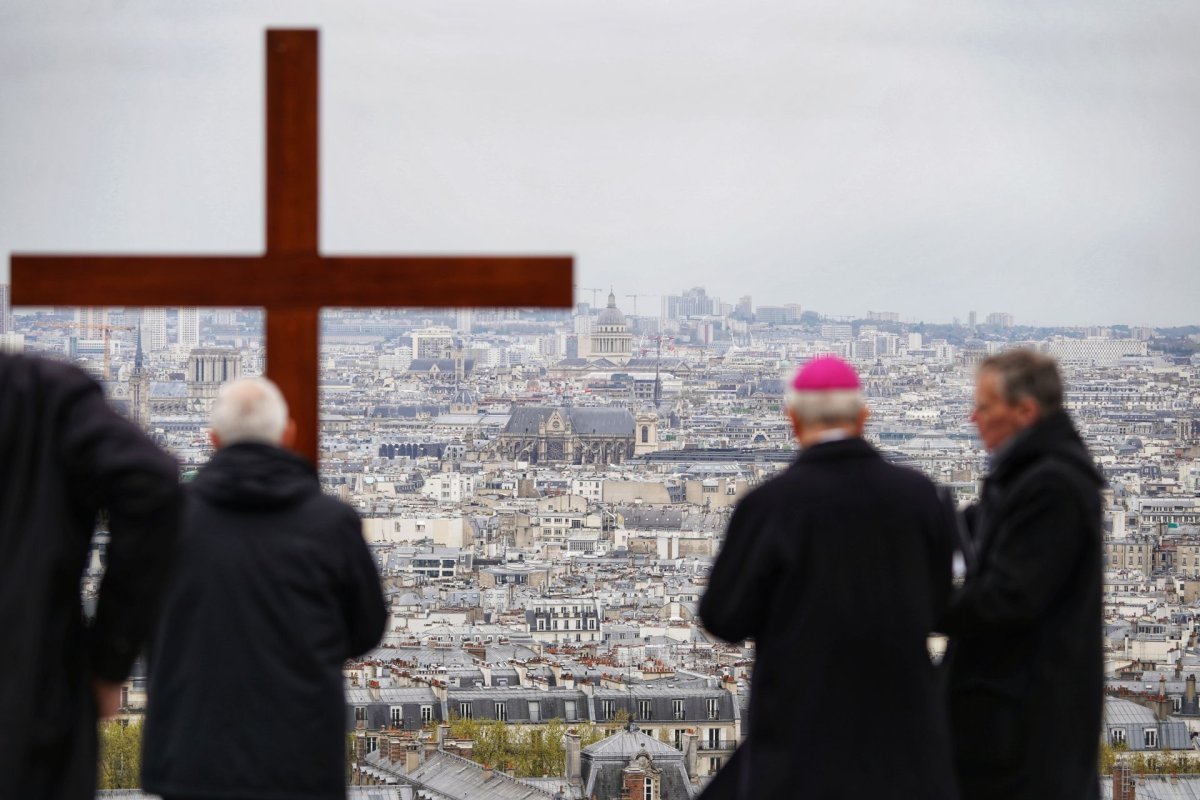 Chemin de croix 2026 au Sacré-Cœur de Montmartre (18e). © Illian Callé.