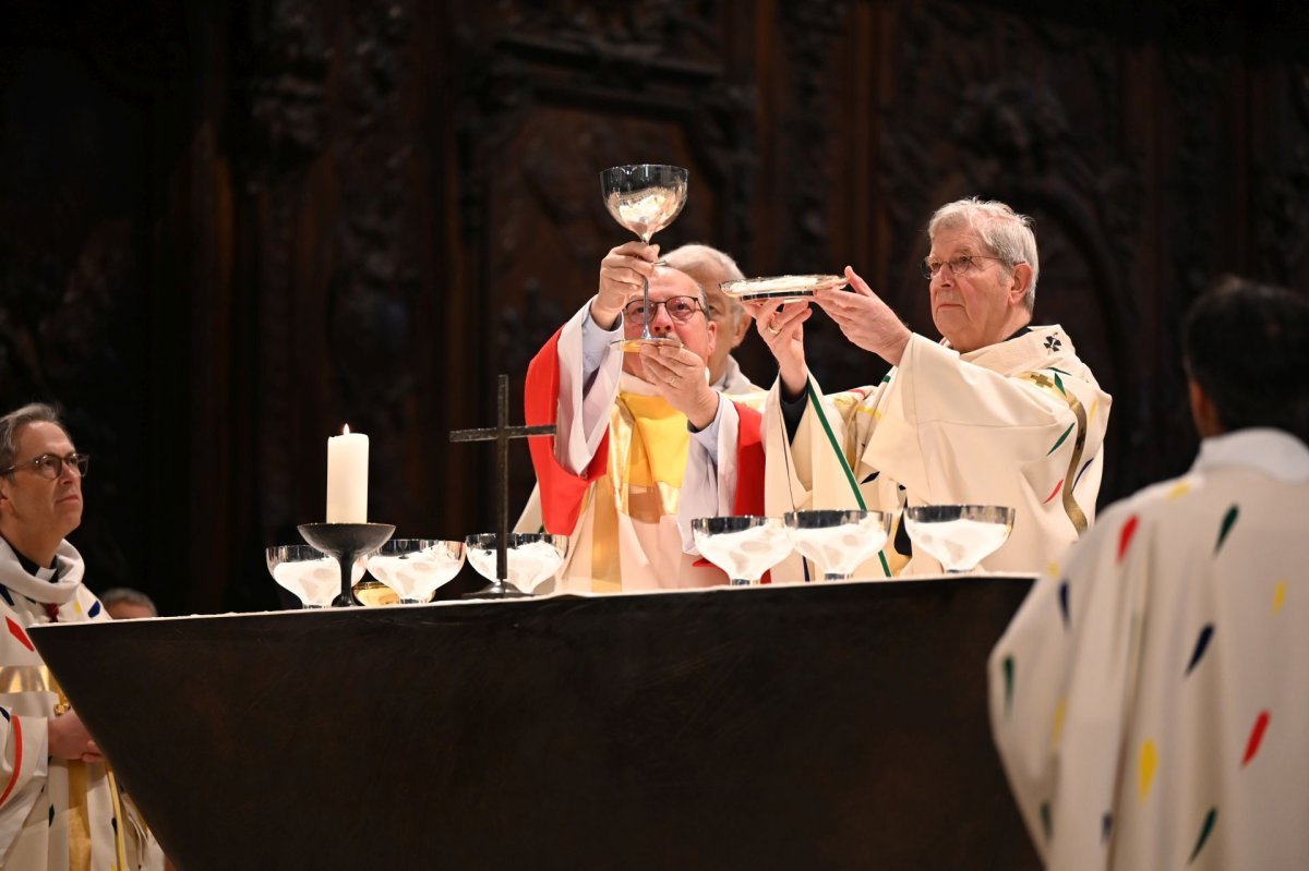 Messe de réouverture de Notre-Dame pour les collégiens et lycéens. © Marie-Christine Bertin / Diocèse de Paris.