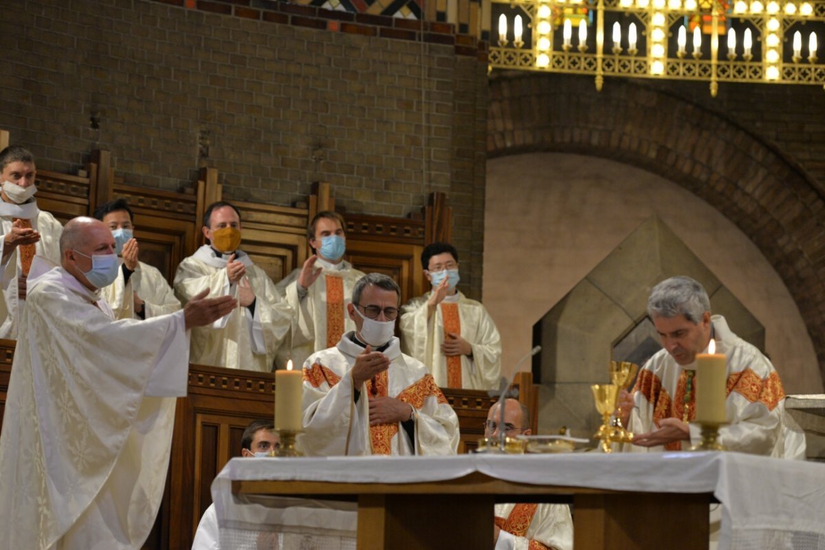 Ordinations diaconales en vue du sacerdoce 2020 à Saint-Michel (18e). © Marie-Christine Bertin / Diocèse de Paris.