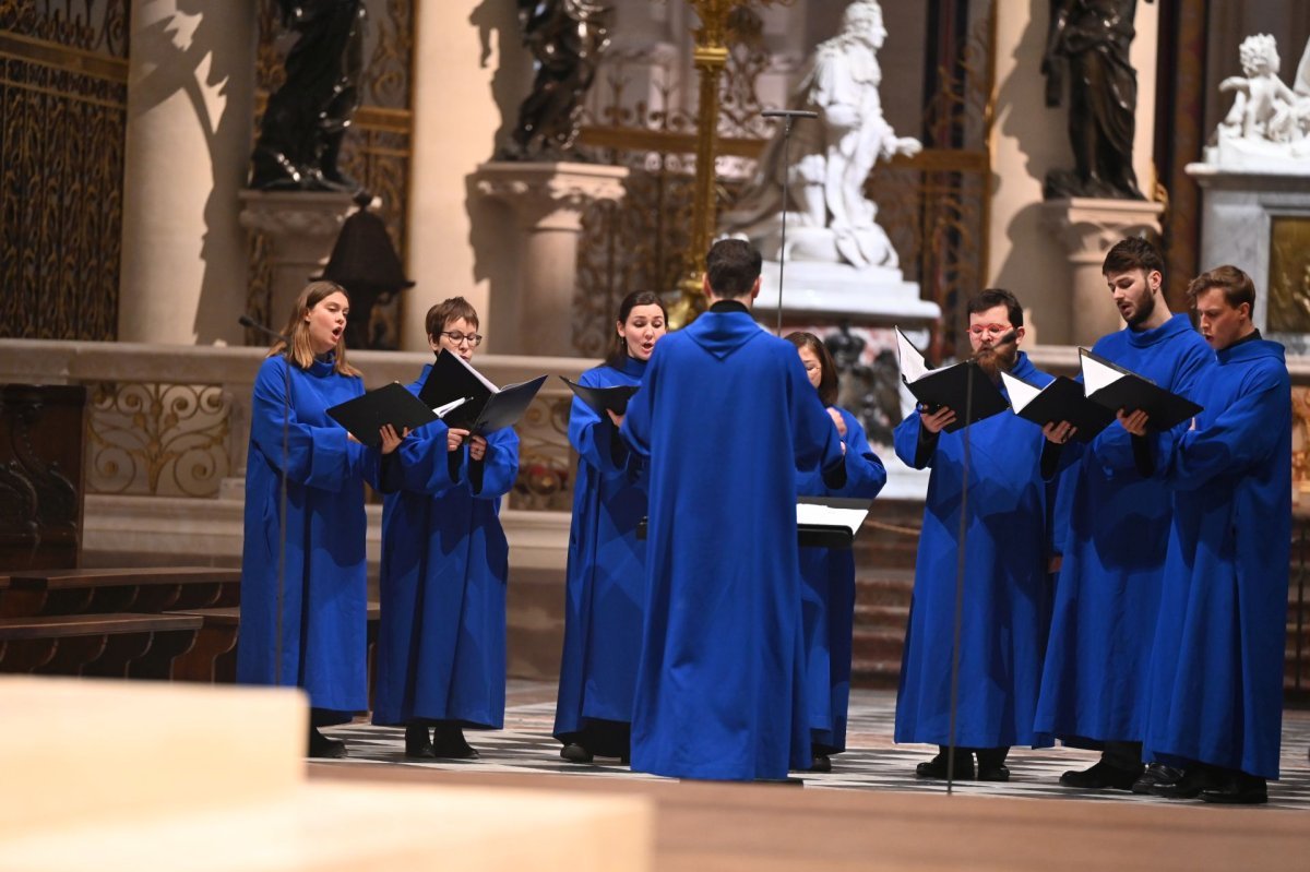 Messe du soir du samedi 14 décembre 2024 à Notre-Dame de Paris. © Marie-Christine Bertin / Diocèse de Paris.