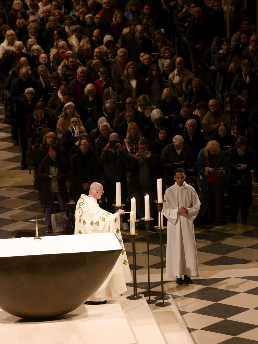 Vêpres du mercredi 11 décembre 2024 à Notre-Dame de Paris. © Yannick Boschat / Diocèse de Paris.