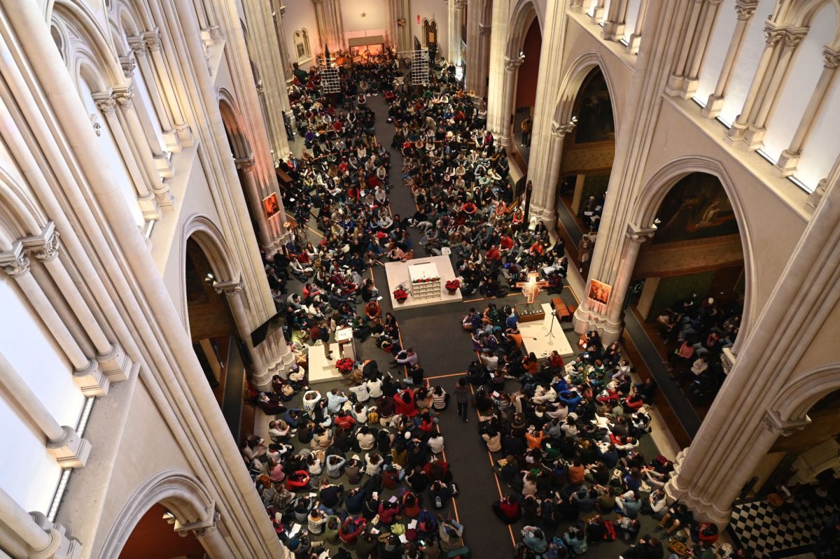 Rencontre des Français à Saint-Ignace. © Marie-Christine Bertin / Diocèse de Paris.