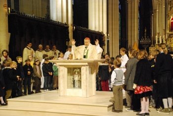 Ouverture du Jubilé de la paroisse Sainte-Clotilde. Consécration du nouvel autel par le Cardinal Vingt-Trois - Dimanche 2 décembre 