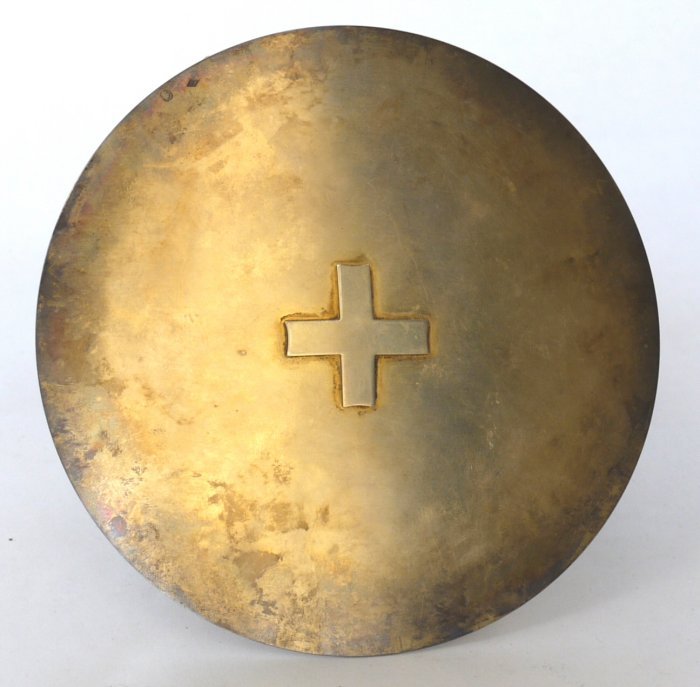 Patène provenant du coffret du XIXe siècle. © C. D. A. S.