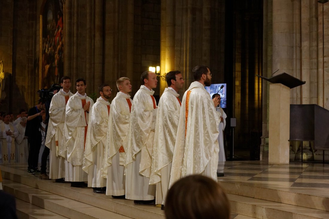 Chant à la vierge Marie. © Yannick Boschat / Diocèse de Paris.