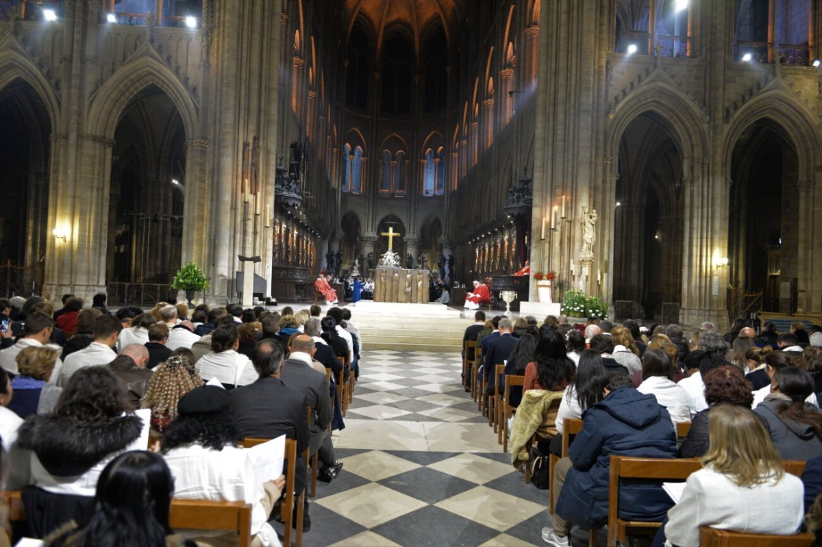 Liturgie eucharistique. © Marie-Christine Bertin / Diocèse de Paris.