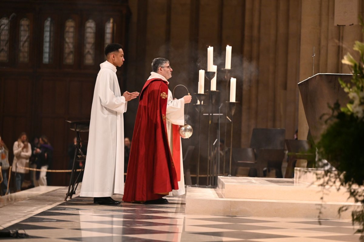 Vêpres du vendredi 13 décembre 2024 à Notre-Dame de Paris. © Marie-Christine Bertin / Diocèse de Paris.