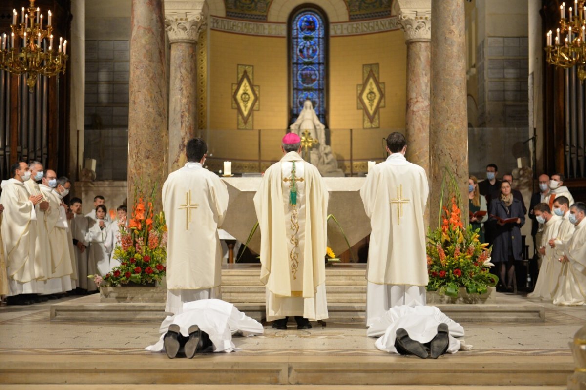 Ordinations diaconales en vue du sacerdoce 2020 à Saint-Pierre de Montrouge (…). © Marie-Christine Bertin / Diocèse de Paris.