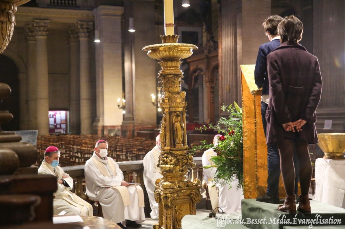 Veillée de prière pour la vie 2021. © François-Xavier du Besset / @fr.du.besset.média.évangélisation.
