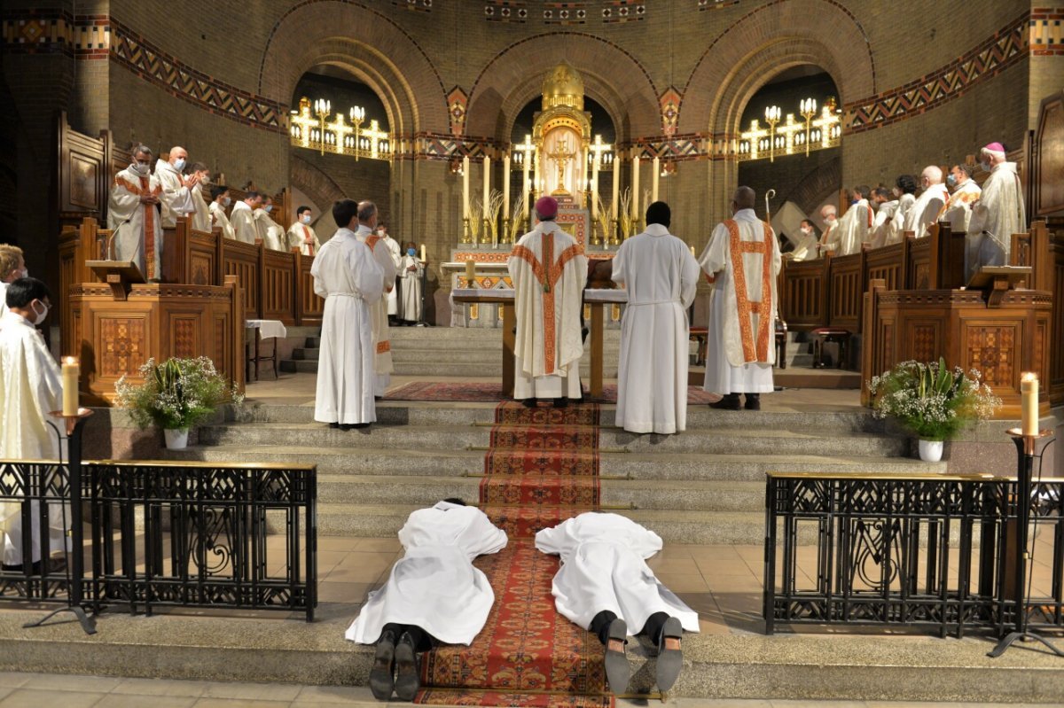 Ordinations diaconales en vue du sacerdoce 2020 à Saint-Michel (18e). © Marie-Christine Bertin / Diocèse de Paris.