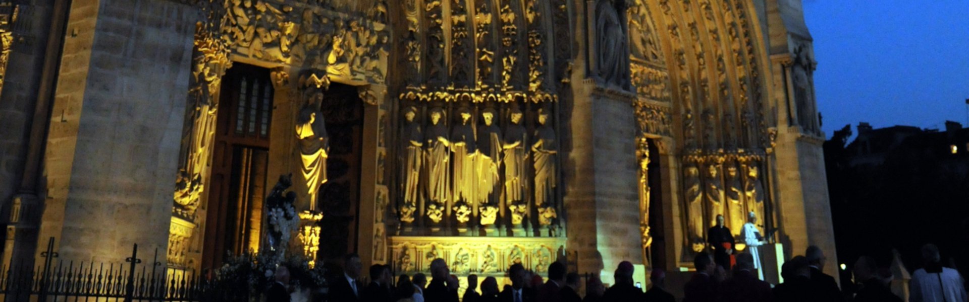 Benoît XVI à Notre-Dame de Paris le vendredi 12 septembre 2008. (c) D. R..