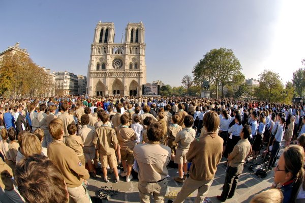 Messe du centenaire du scoutisme - 7 octobre 2007. © Esprit-photos.