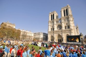 Centenaire du Scoutisme à Notre-Dame de Paris. Dimanche 7 octobre 