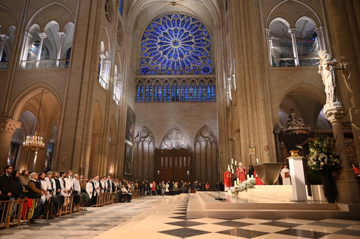 Confirmation des adultes en décembre 2025. © Marie-Christine Bertin / Diocèse de Paris.