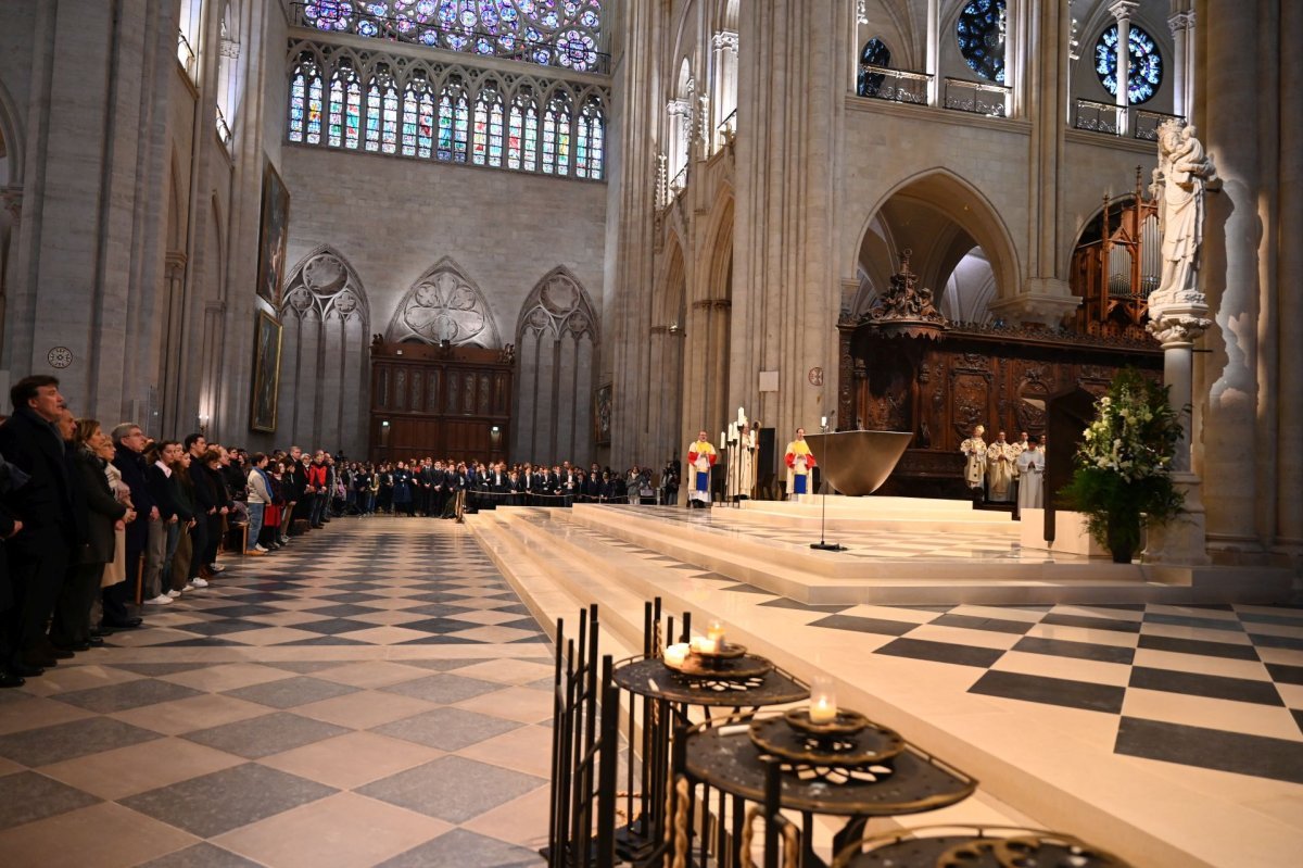 Messe de réouverture de Notre-Dame pour les collégiens et lycéens. © Marie-Christine Bertin / Diocèse de Paris.