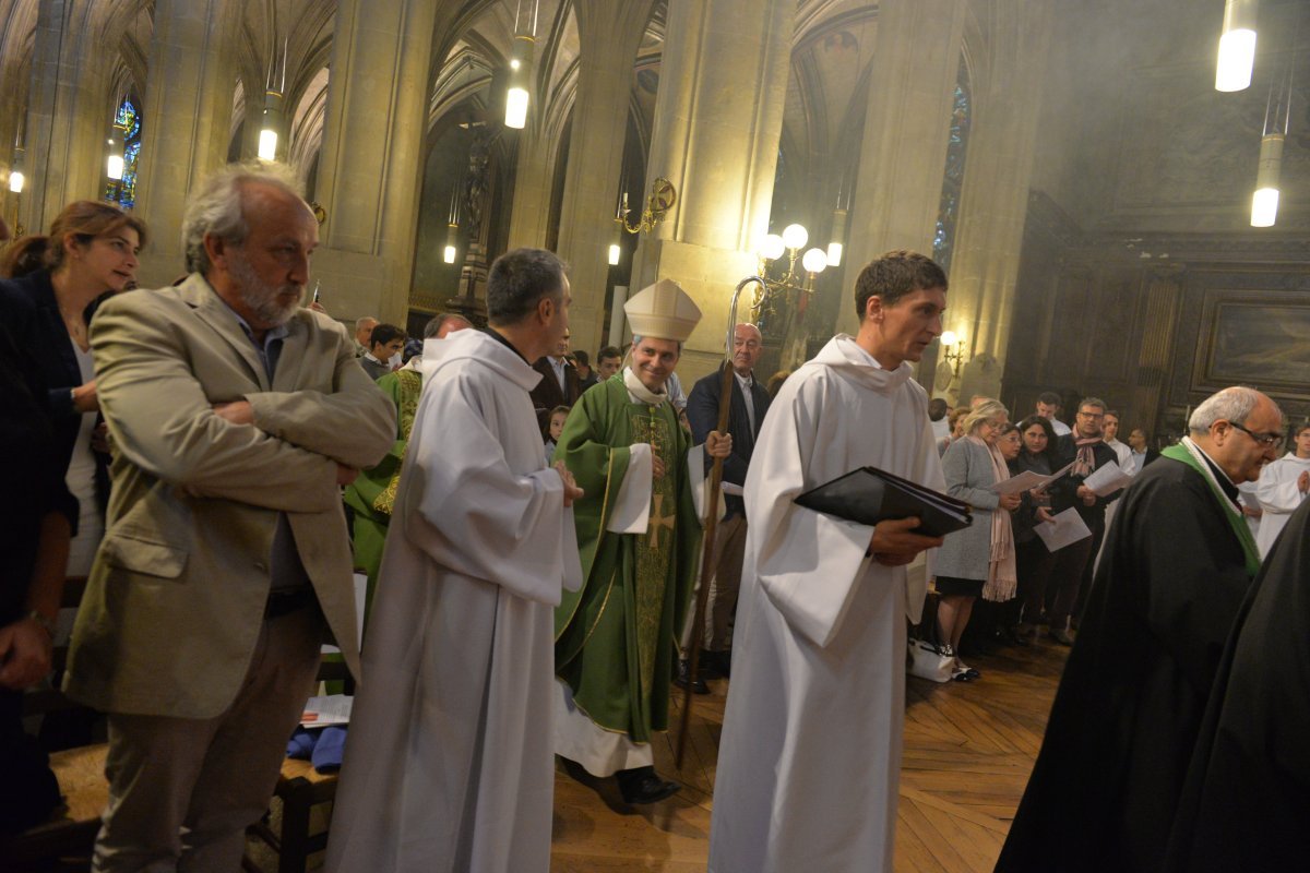 Ordination de Ramzi Saade à Saint-Laurent. © Marie-Christine Bertin.