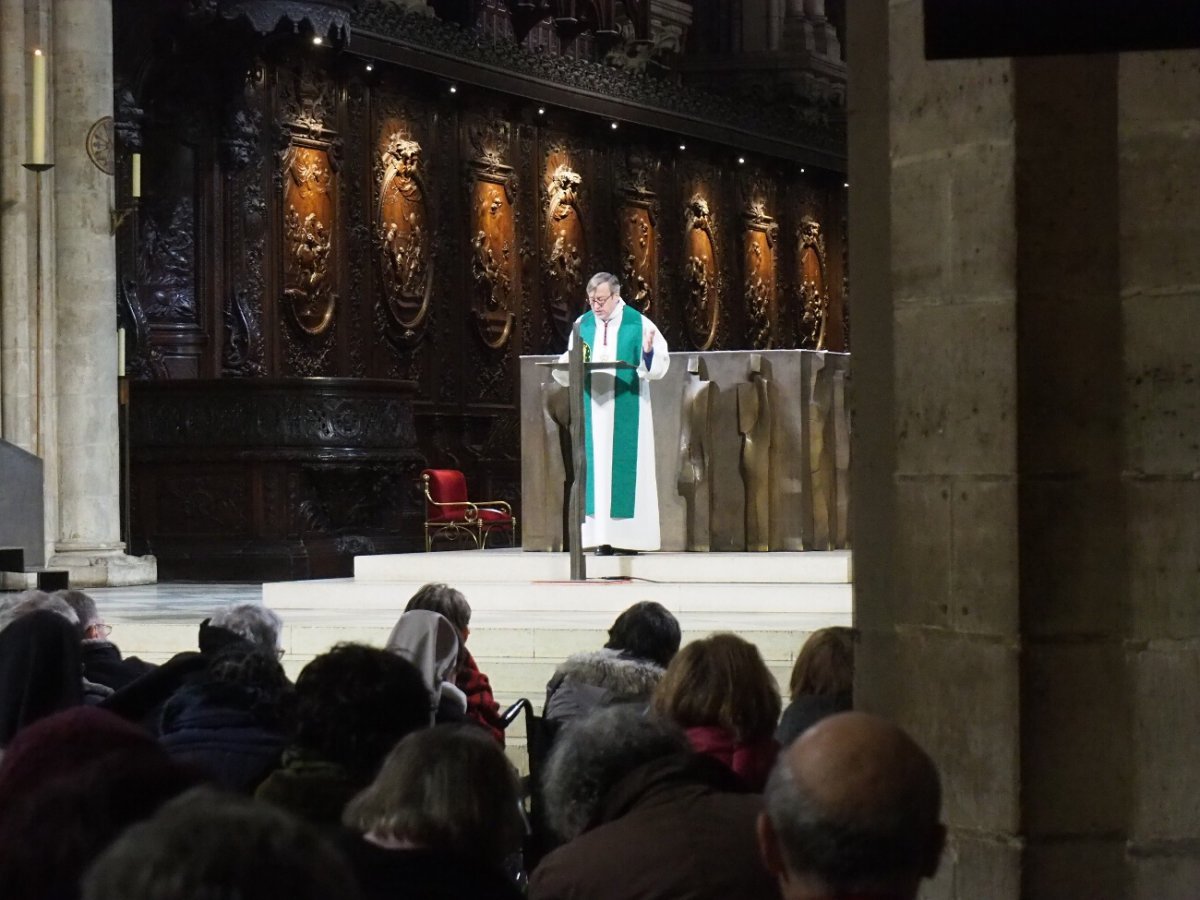 Conférence de Mgr Patrick Chauvet, recteur de Notre-Dame de Paris. © Bernard Apostolides.