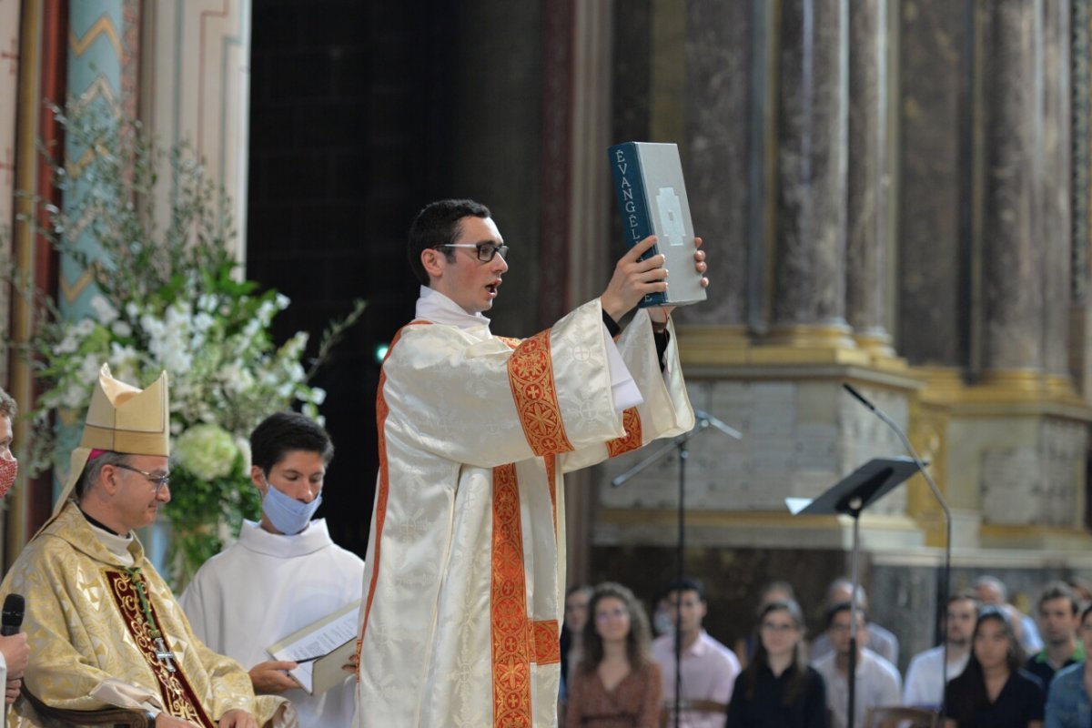 Ordinations diaconales en vue du sacerdoce 2020 à Saint-Germain des Prés (6e). © Marie-Christine Bertin / Diocèse de Paris.