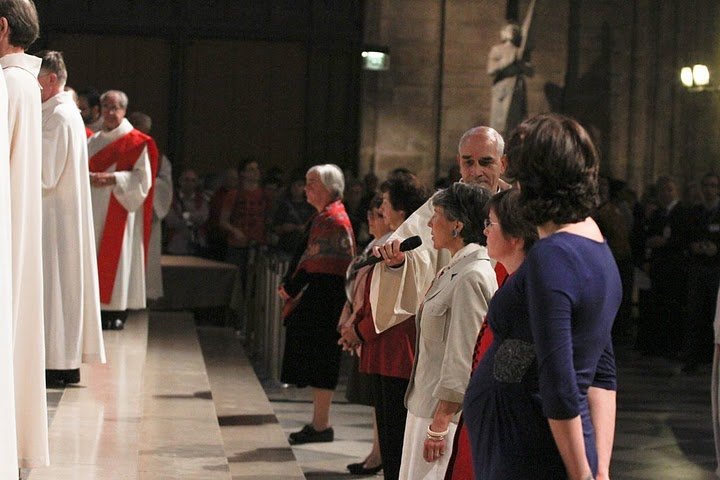 Ordinations de diacres permanents 2010 – L'Archevêque demande aux (…). © Yannick Boschat / Diocèse de Paris.