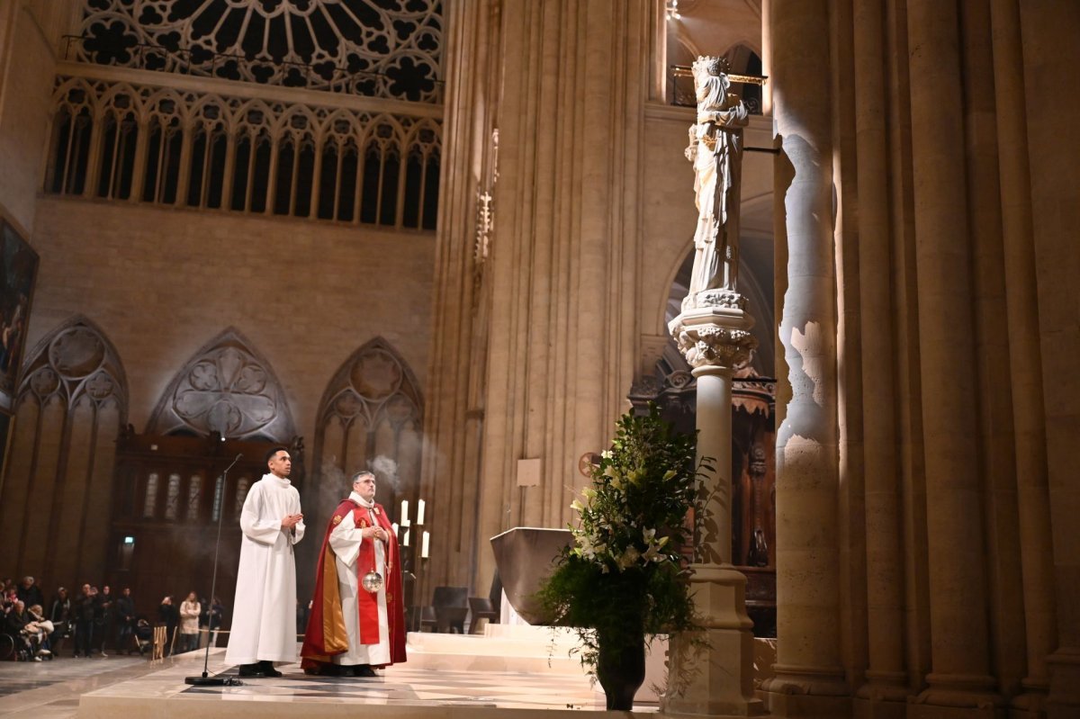 Vêpres du vendredi 13 décembre 2024 à Notre-Dame de Paris. © Marie-Christine Bertin / Diocèse de Paris.