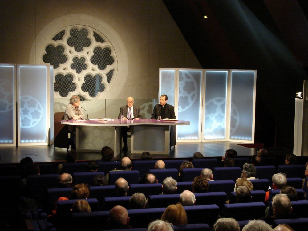 Mars 2009 : Conférences de Carême, débats au Collège des Bernardins. 