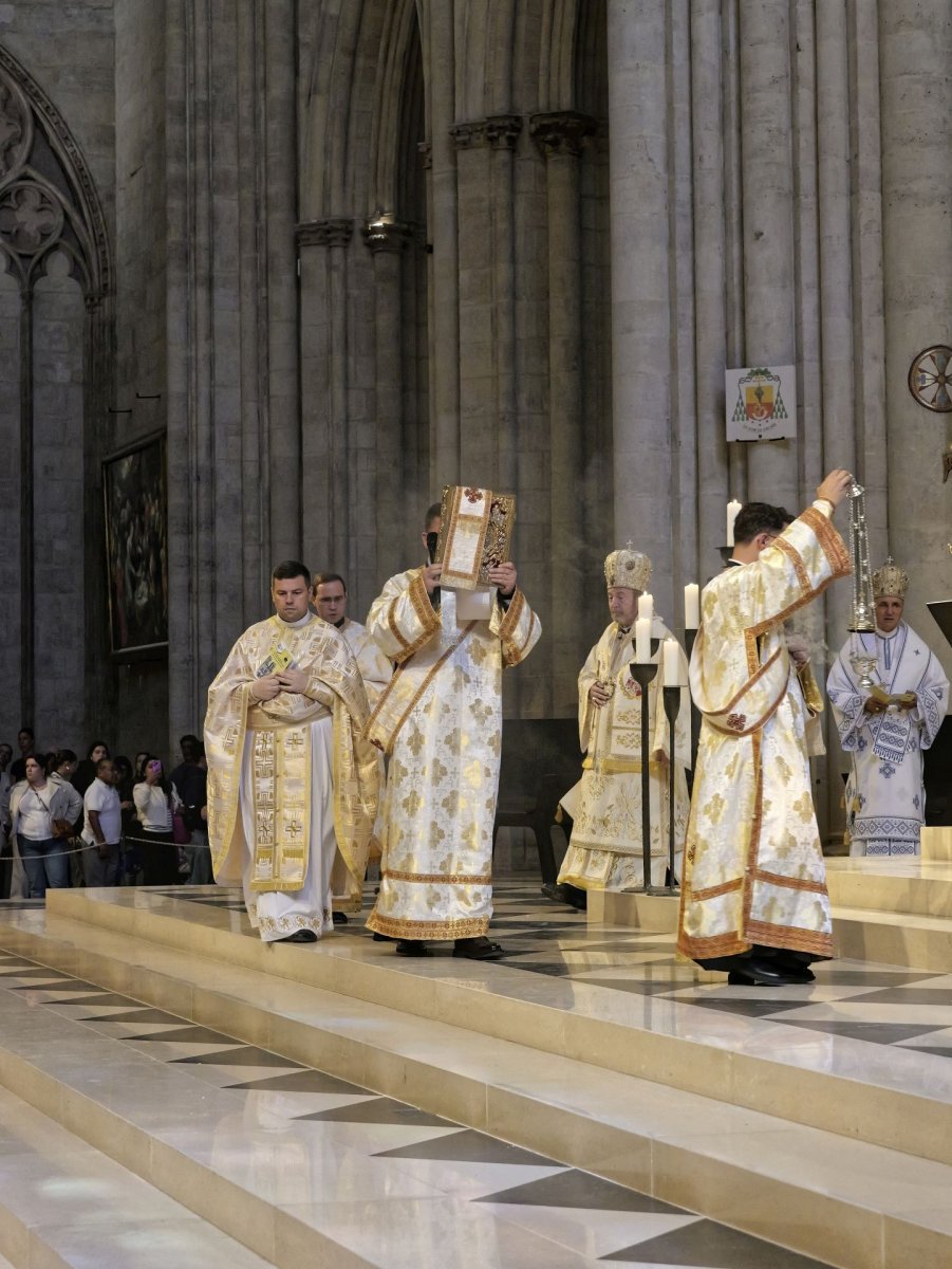 Divine Liturgie pour le bienheureux Cardinal Iuliu Hossu. © Yannick Boschat / Diocèse de Paris.