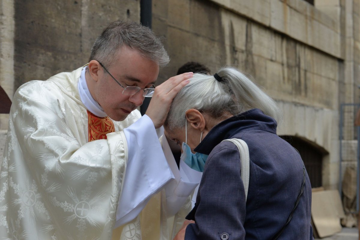 Ordination sacerdotale 2022 : bénédictions. © Trung Hieu Do / Diocèse de Paris.