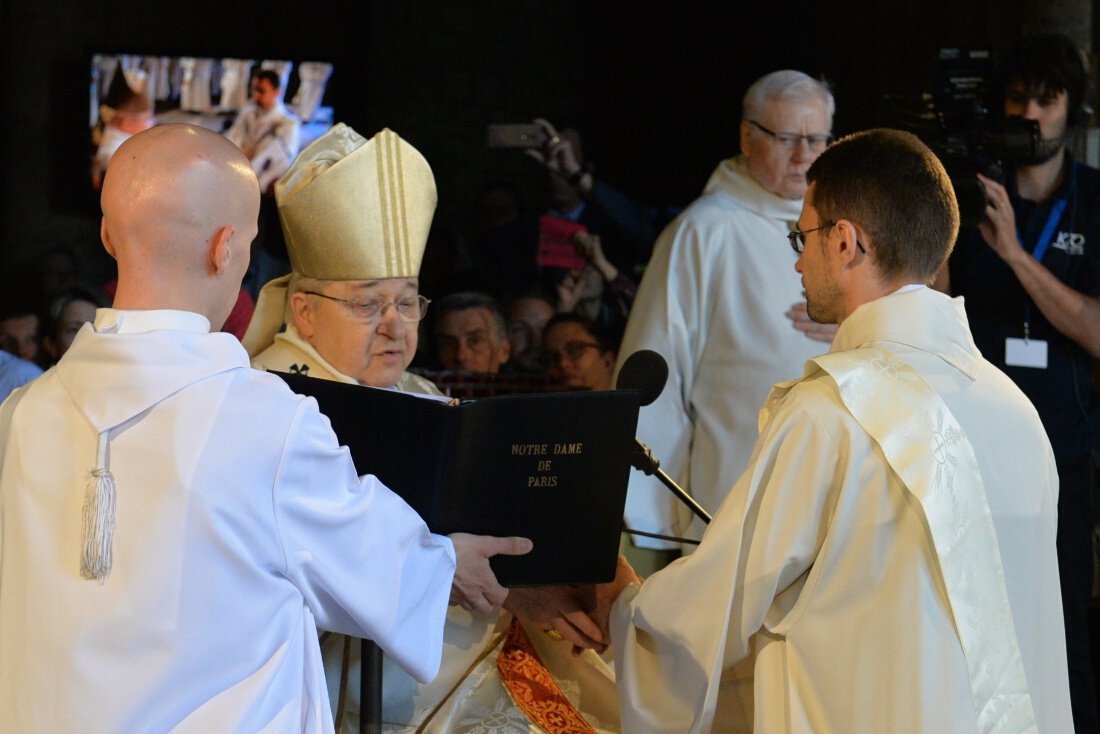 Engagement des ordinands. © Marie-Christine Bertin / Diocèse de Paris.
