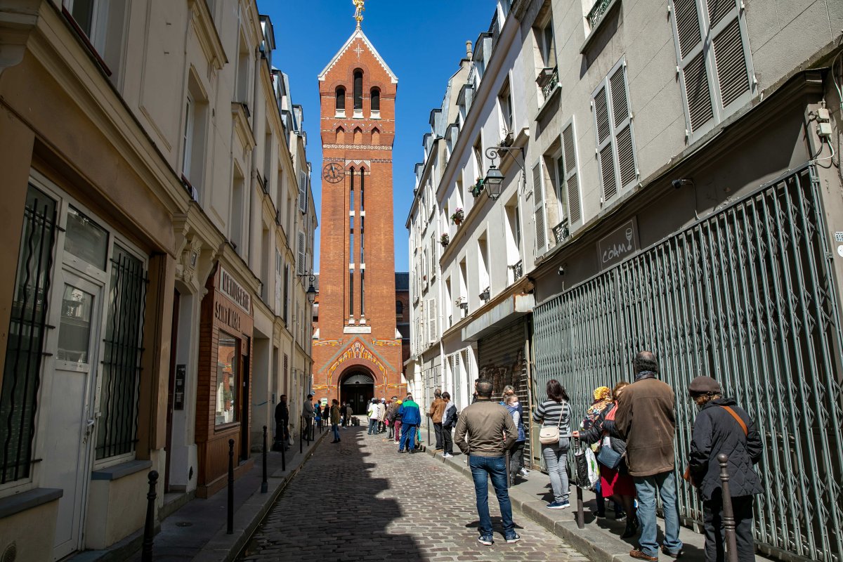 Distribution de l'aide alimentaire à St Michel. 