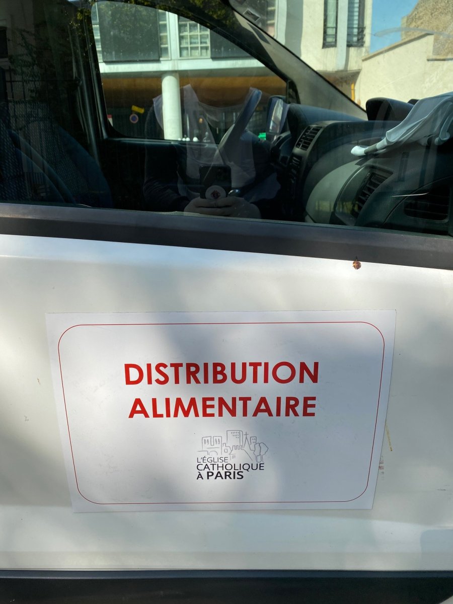 Navette de distribution alimentaire. 30 mars 2020 